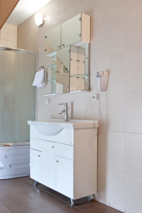 Отель Отельный комплекс Верховина Киев